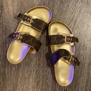 Pre-owned Louis Vuitton sandals